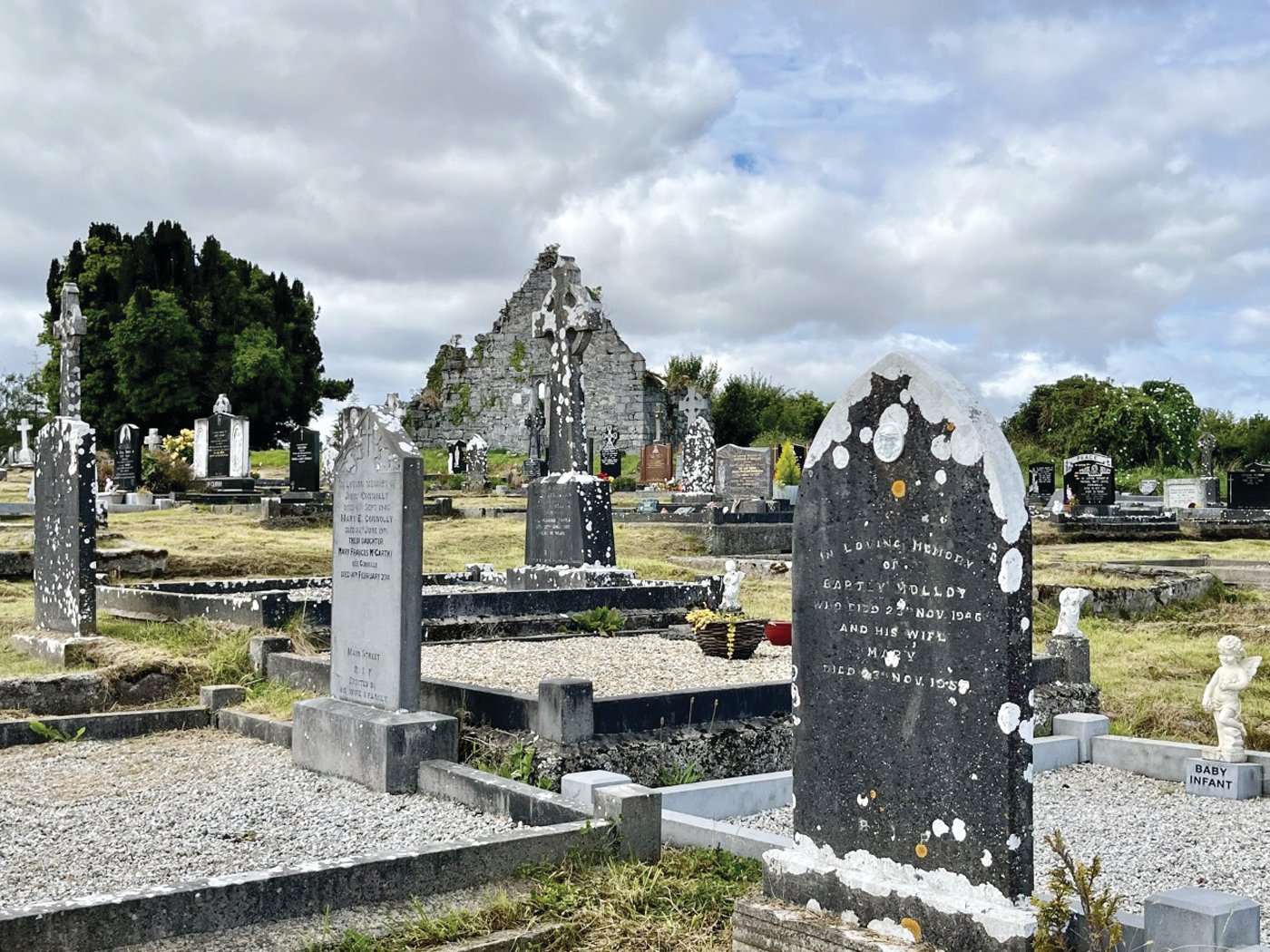 Kilcummin Cemetery, located just outside of town, is Barthly’s final resting place, where the relic of a stone chapel can be seen in the background. The oldest grave dates to 1747.